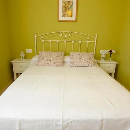 Mirador Del Castillo, Living Sur Apartment *